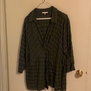 Olive, cross hatch V neck